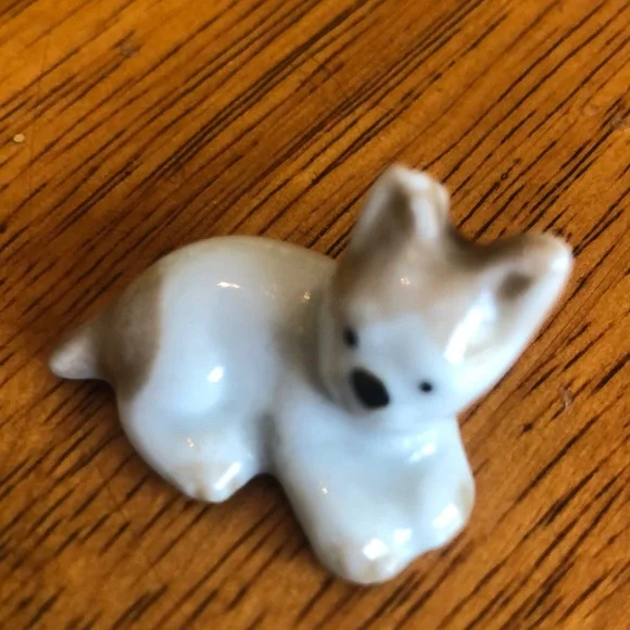 Miniature Ceramic Dog Figurines Collection—lot of 7 - Picture 15 of 16